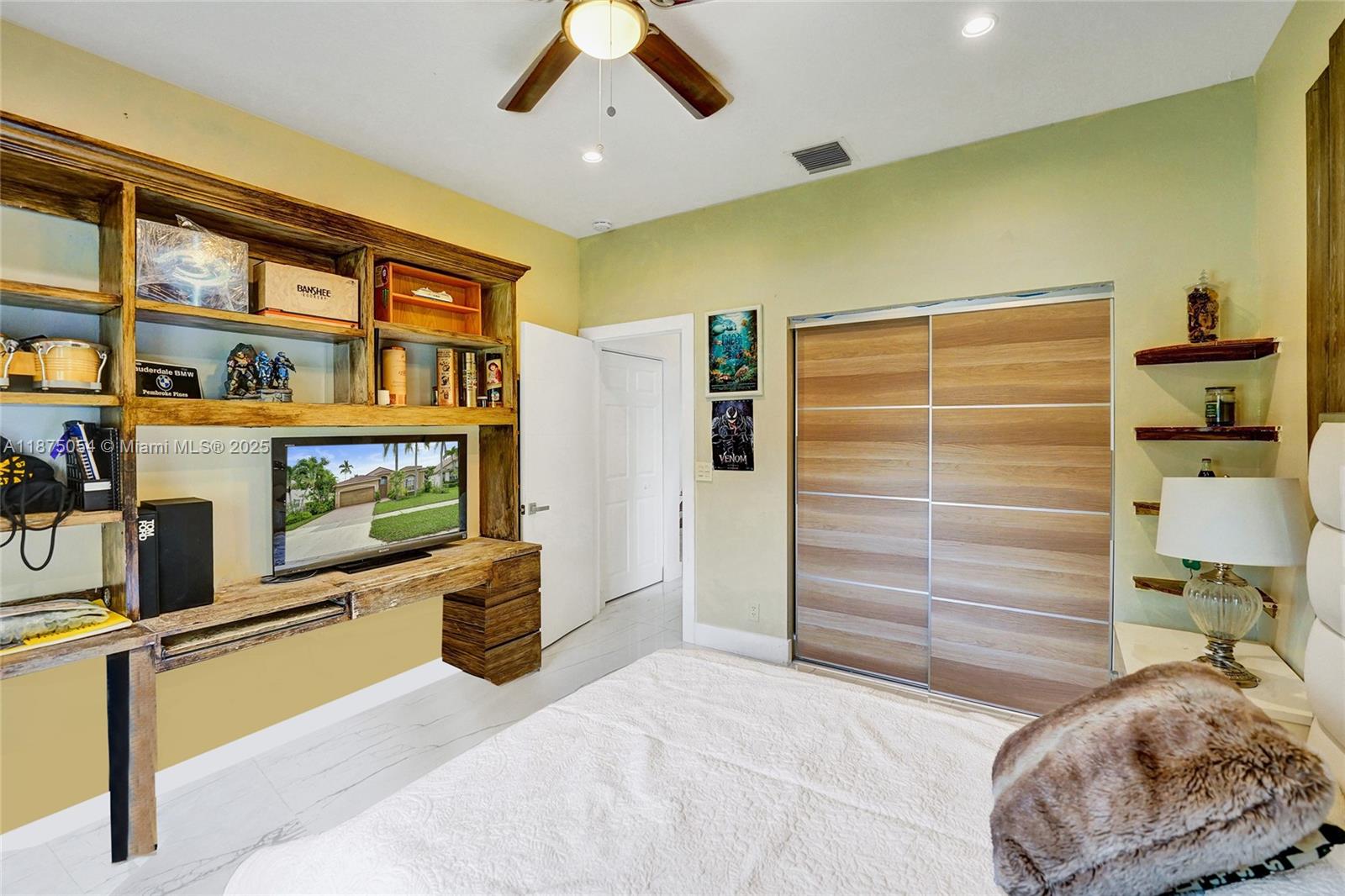 PEMBROKE FALLS - Residential