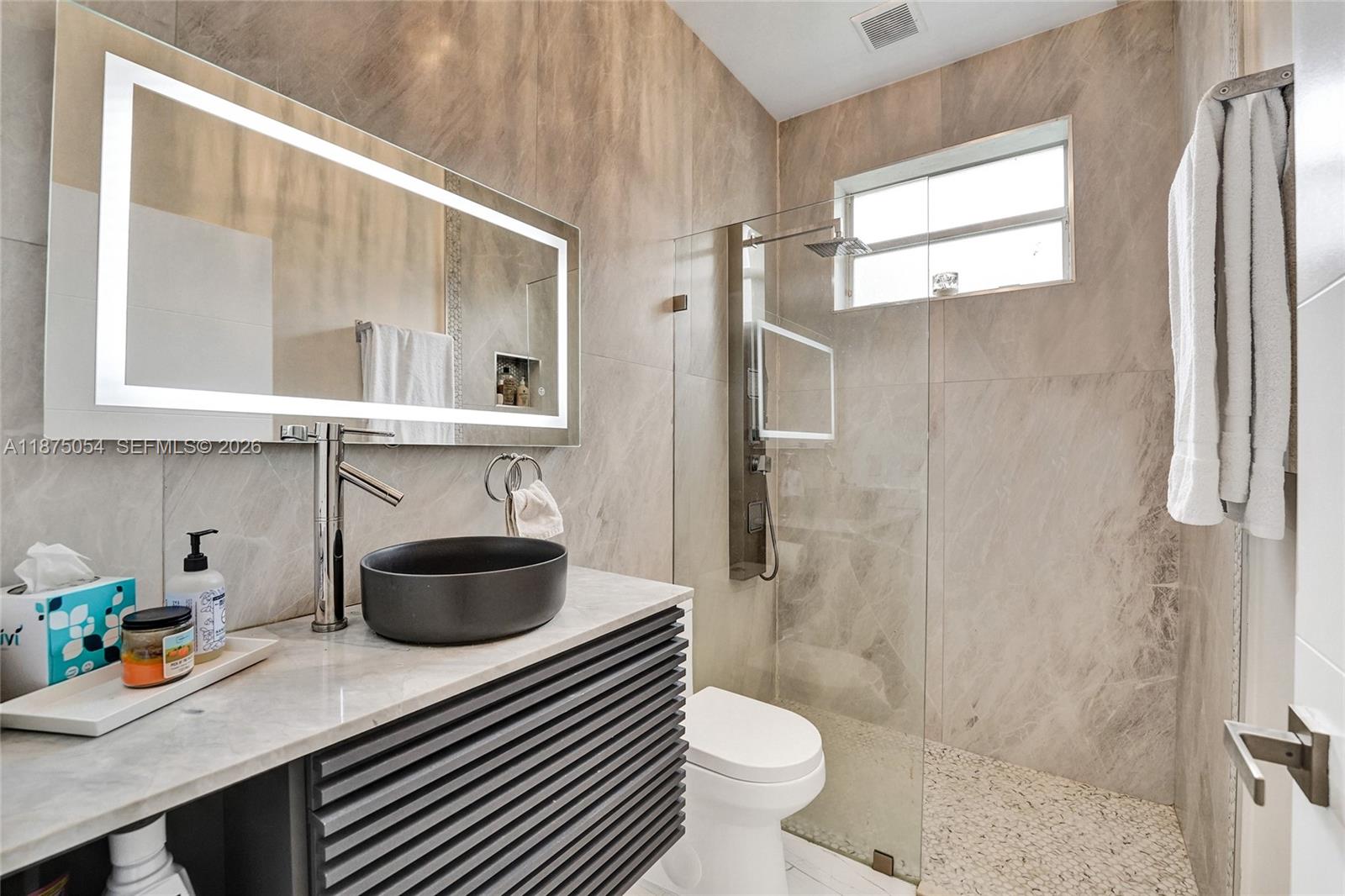 PEMBROKE FALLS - Residential