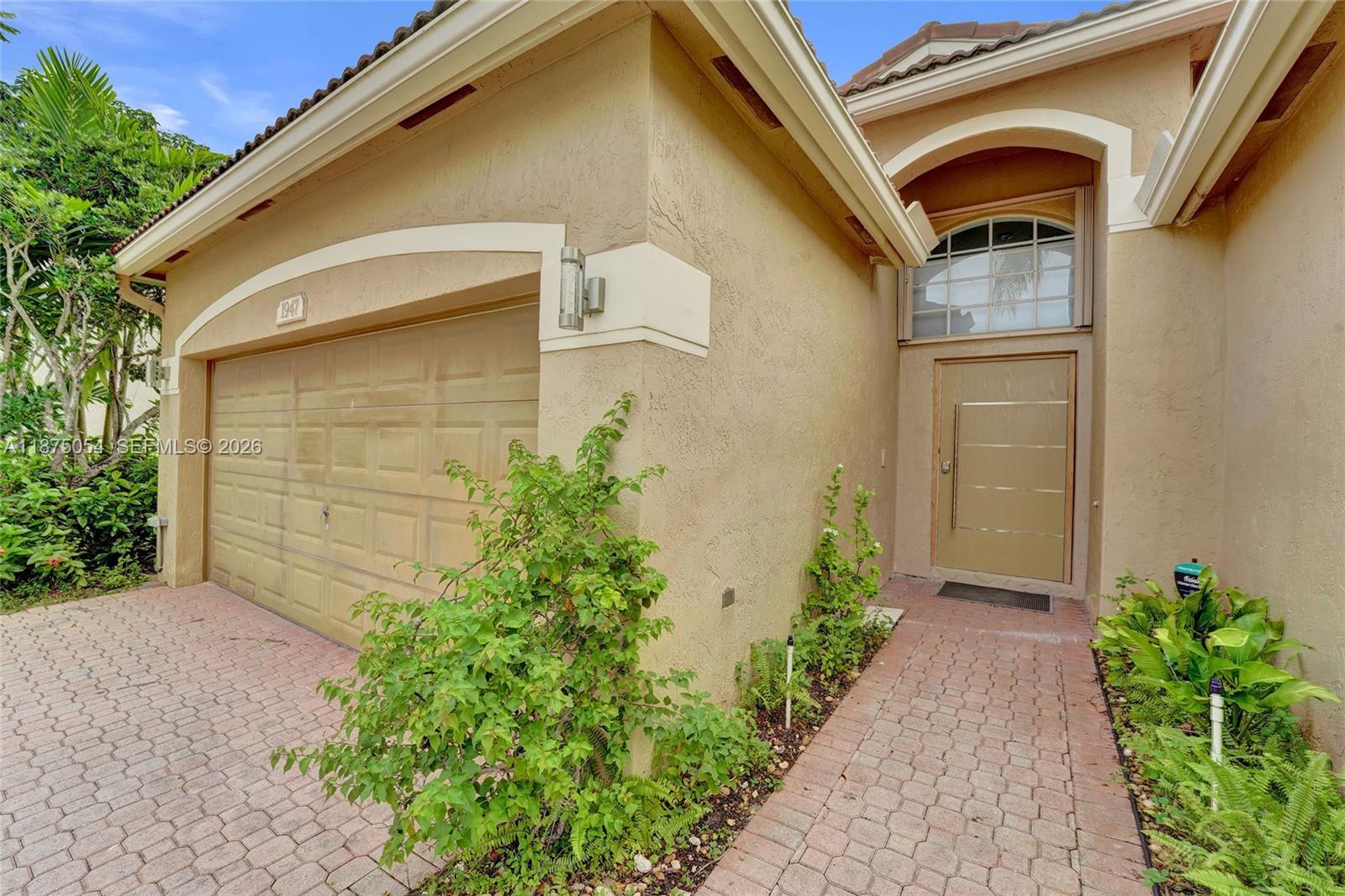 PEMBROKE FALLS - Residential