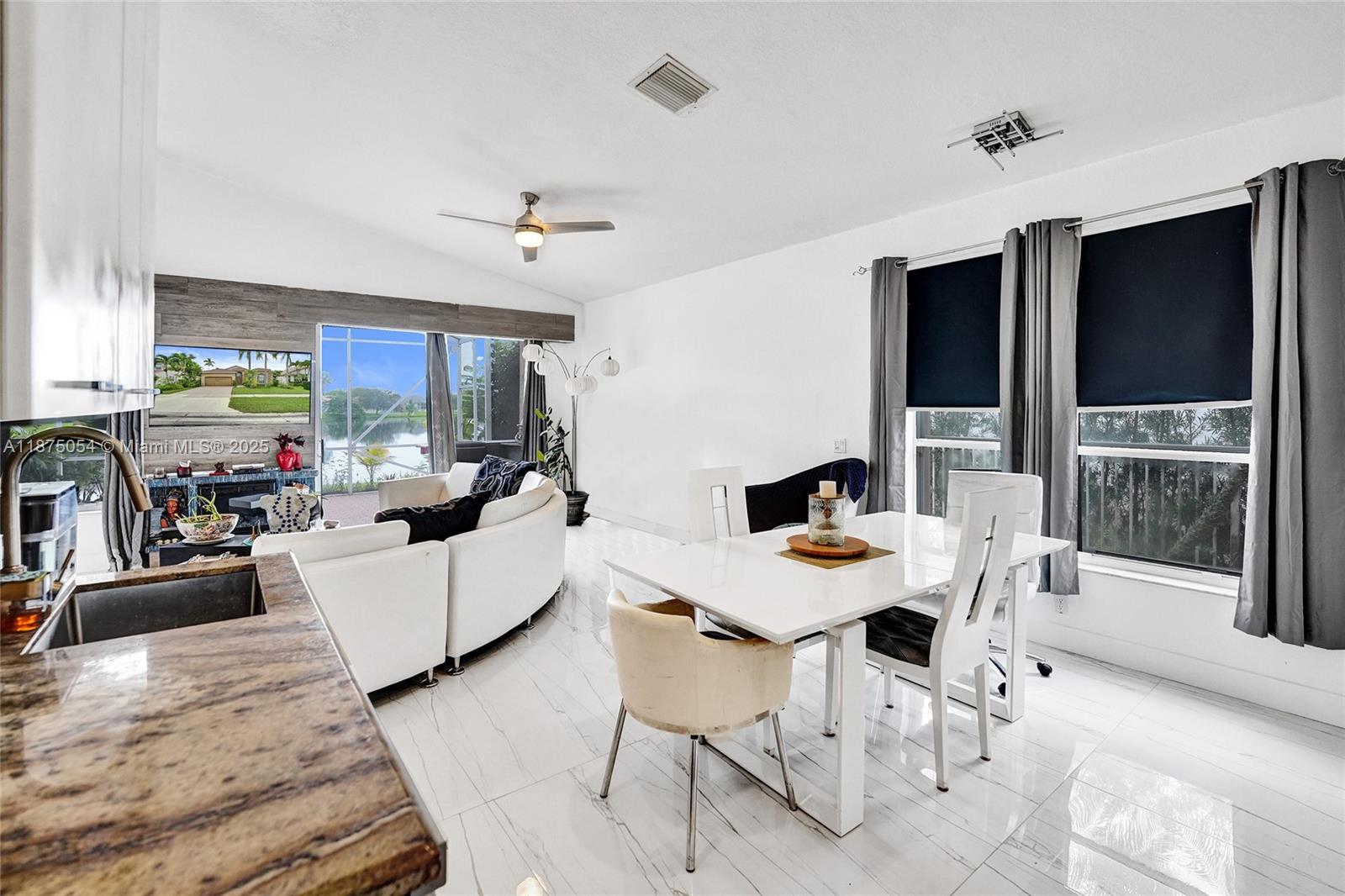 PEMBROKE FALLS - Residential