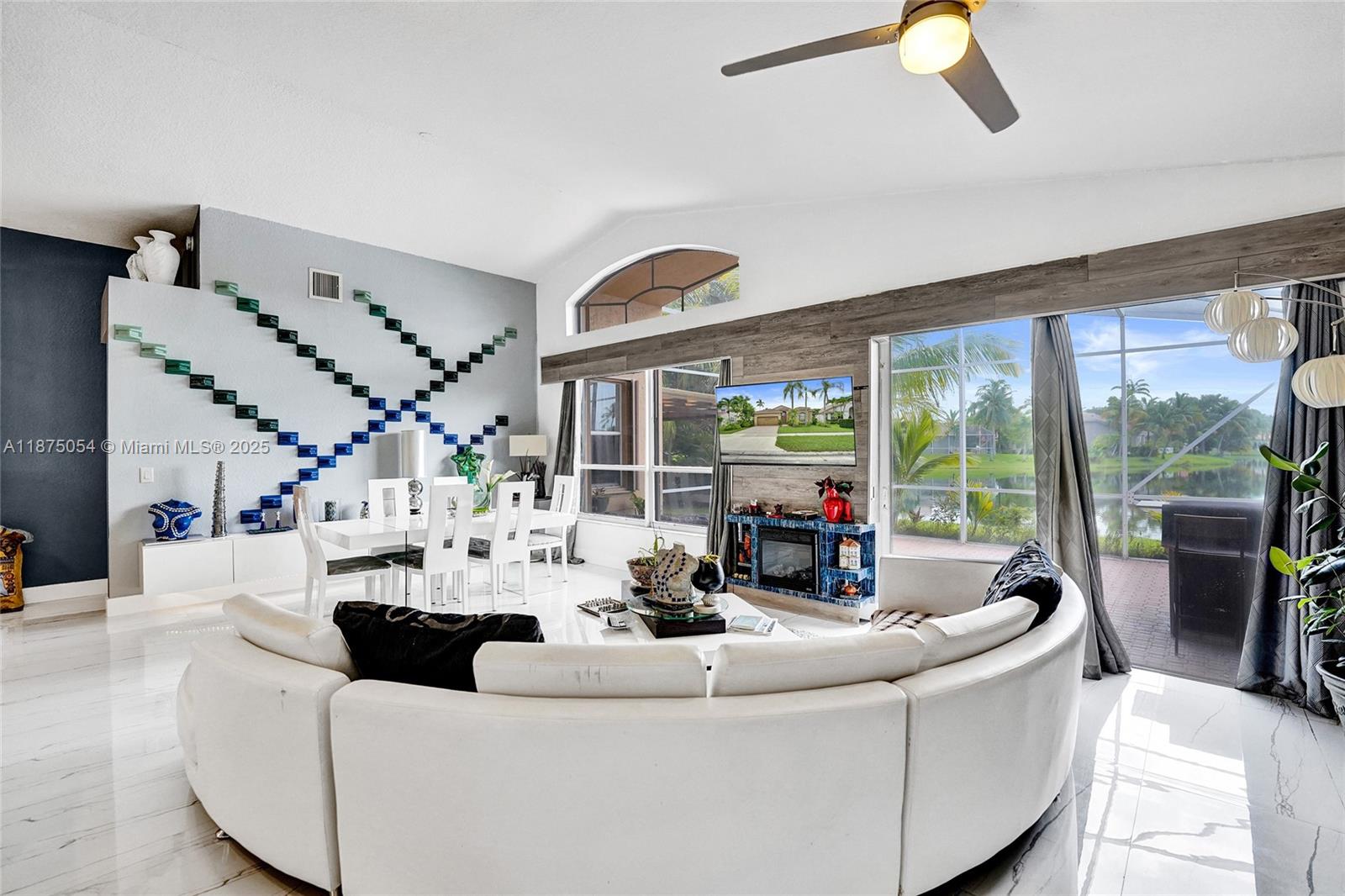 PEMBROKE FALLS - Residential