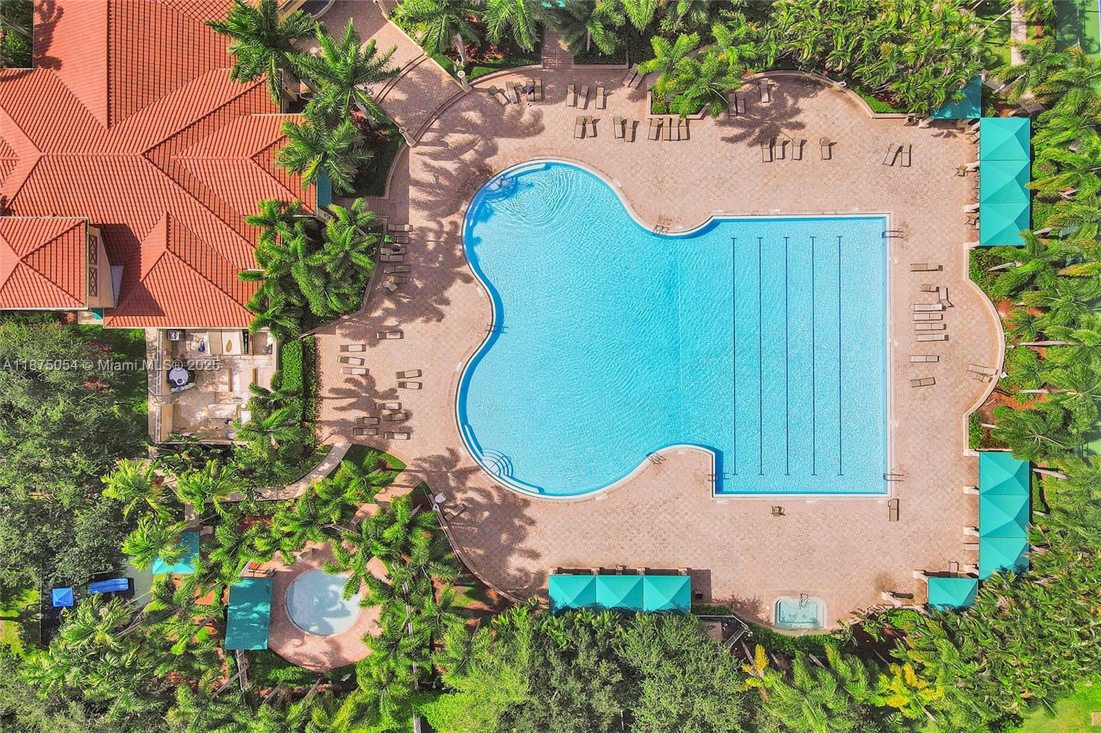 PEMBROKE FALLS - Residential