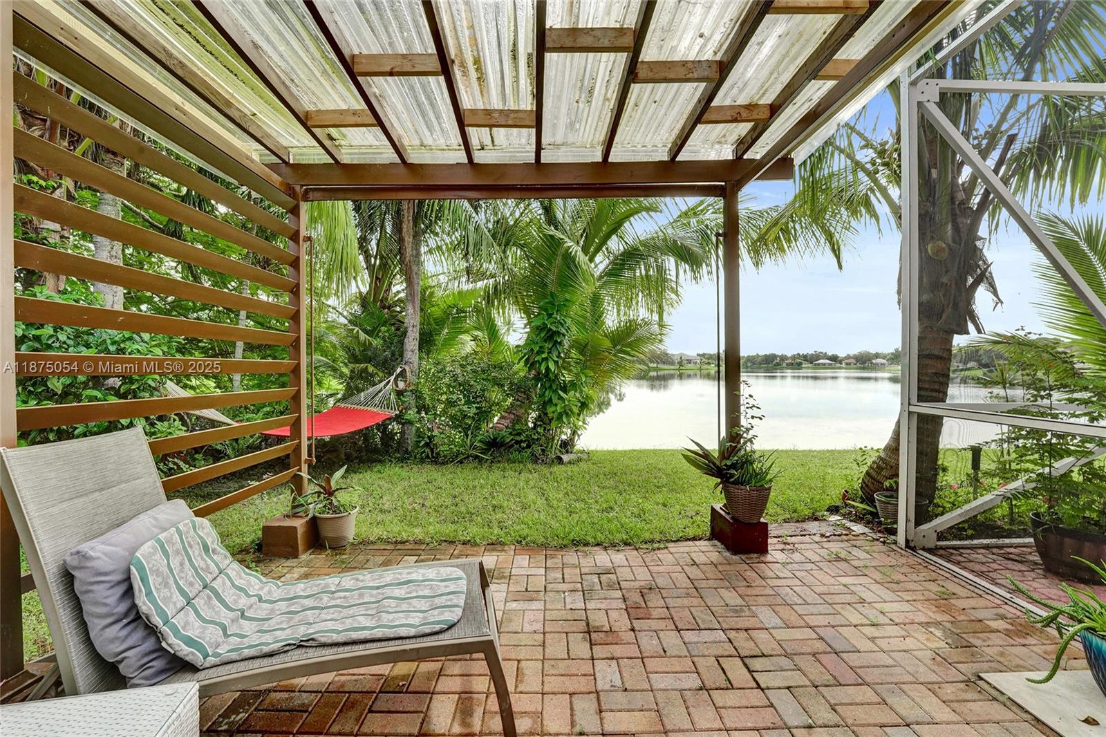 PEMBROKE FALLS - Residential