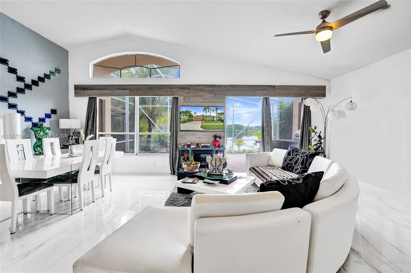 PEMBROKE FALLS - Residential