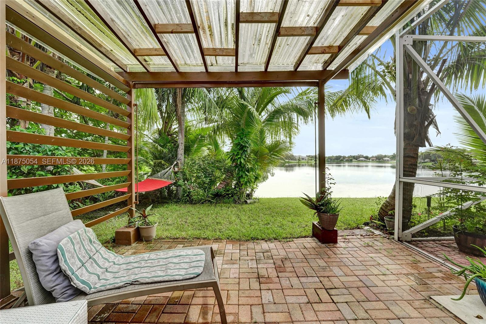 PEMBROKE FALLS - Residential