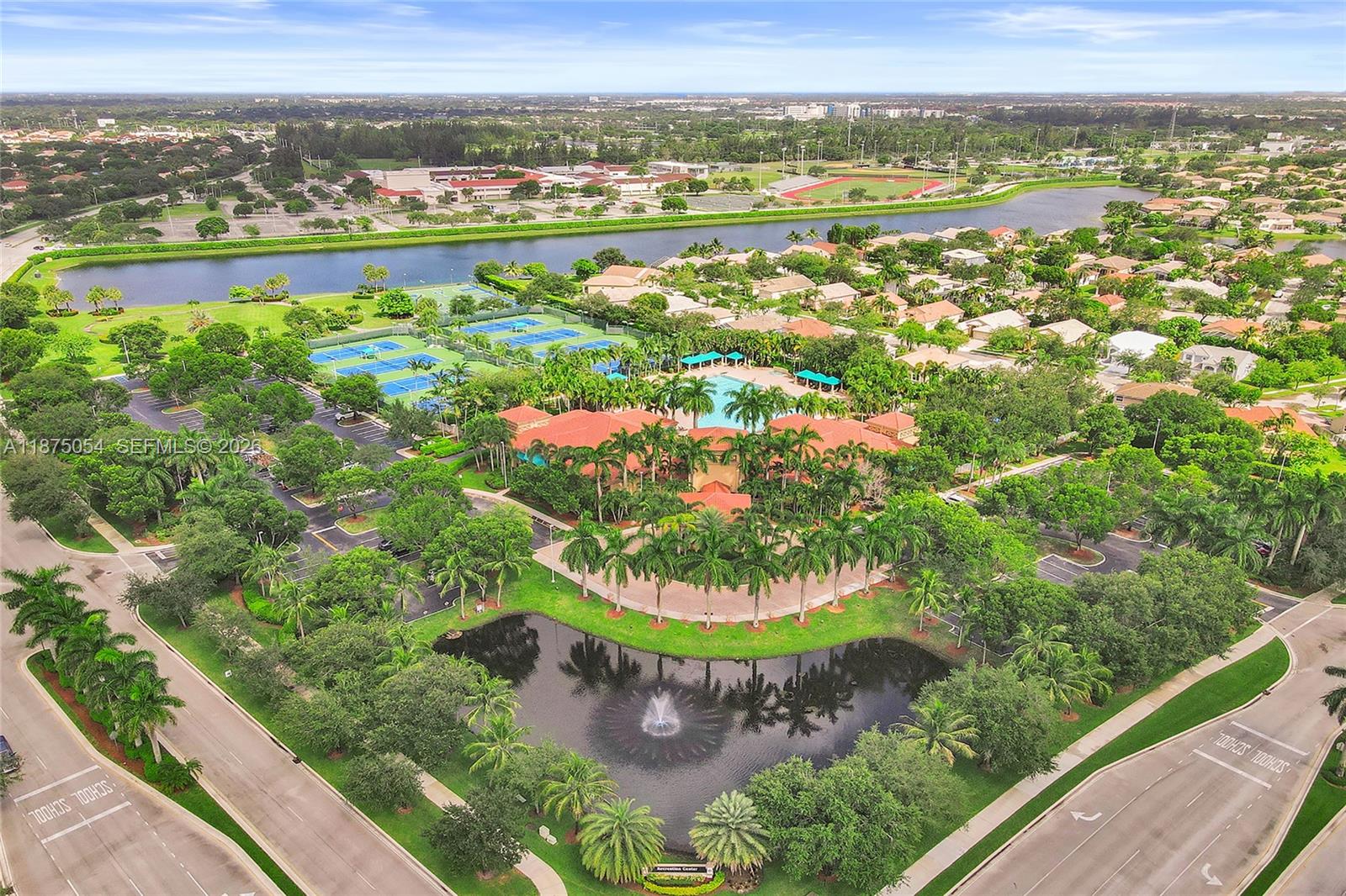 PEMBROKE FALLS - Residential