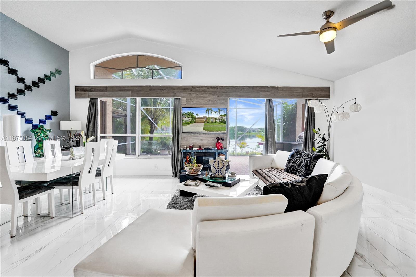 PEMBROKE FALLS - Residential