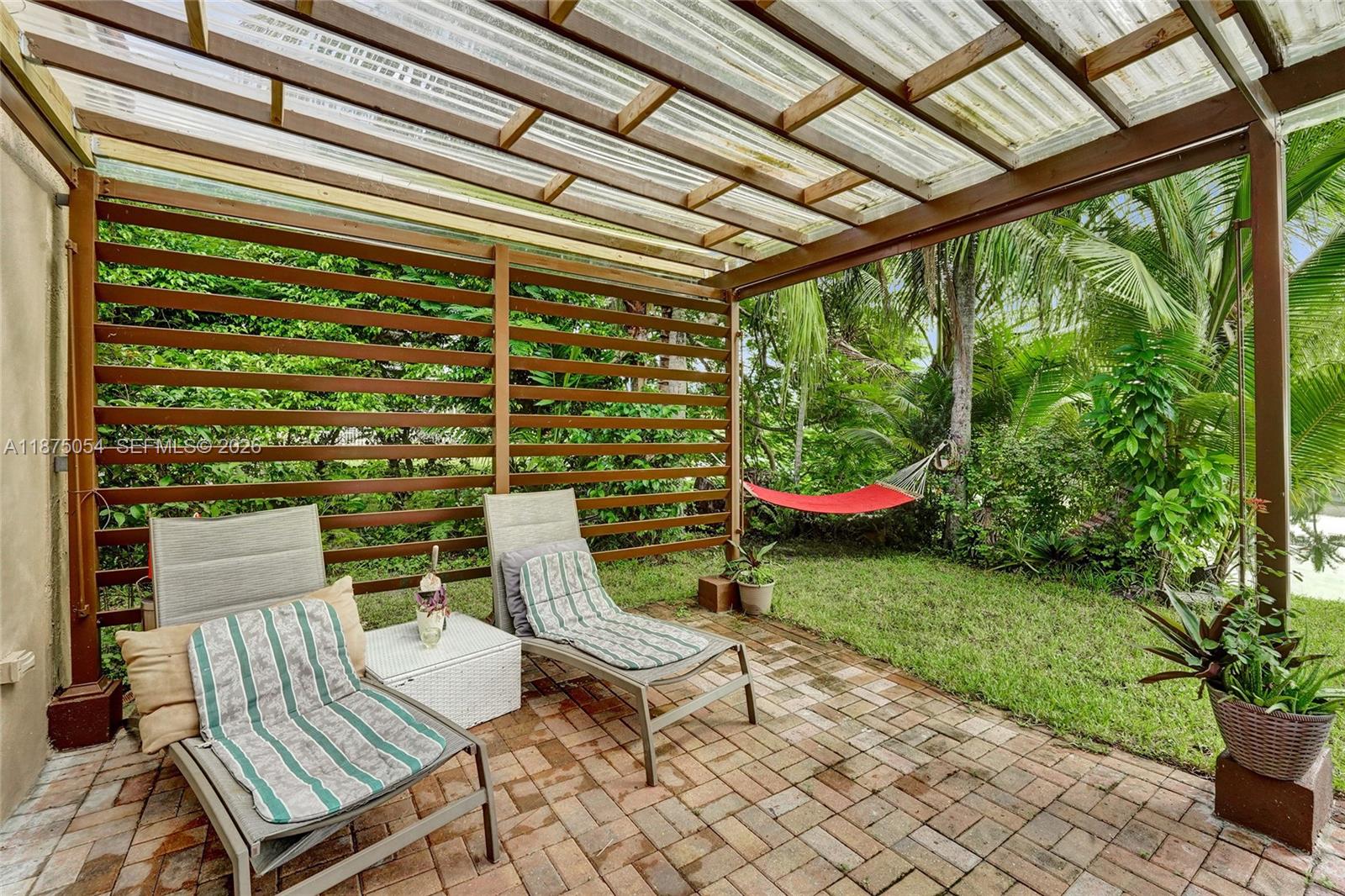 PEMBROKE FALLS - Residential