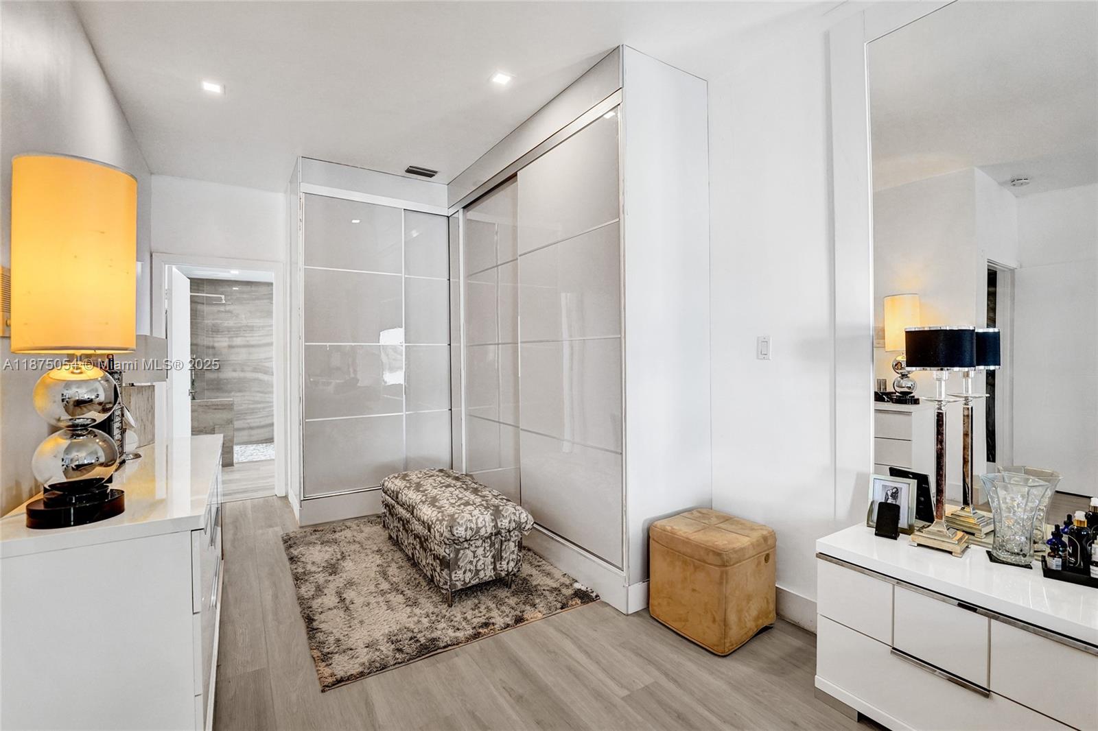 PEMBROKE FALLS - Residential