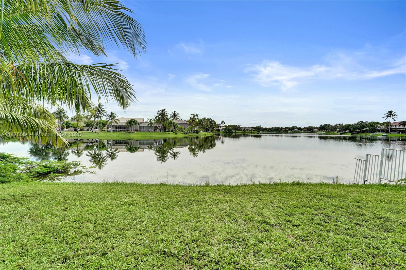 PEMBROKE FALLS - Residential