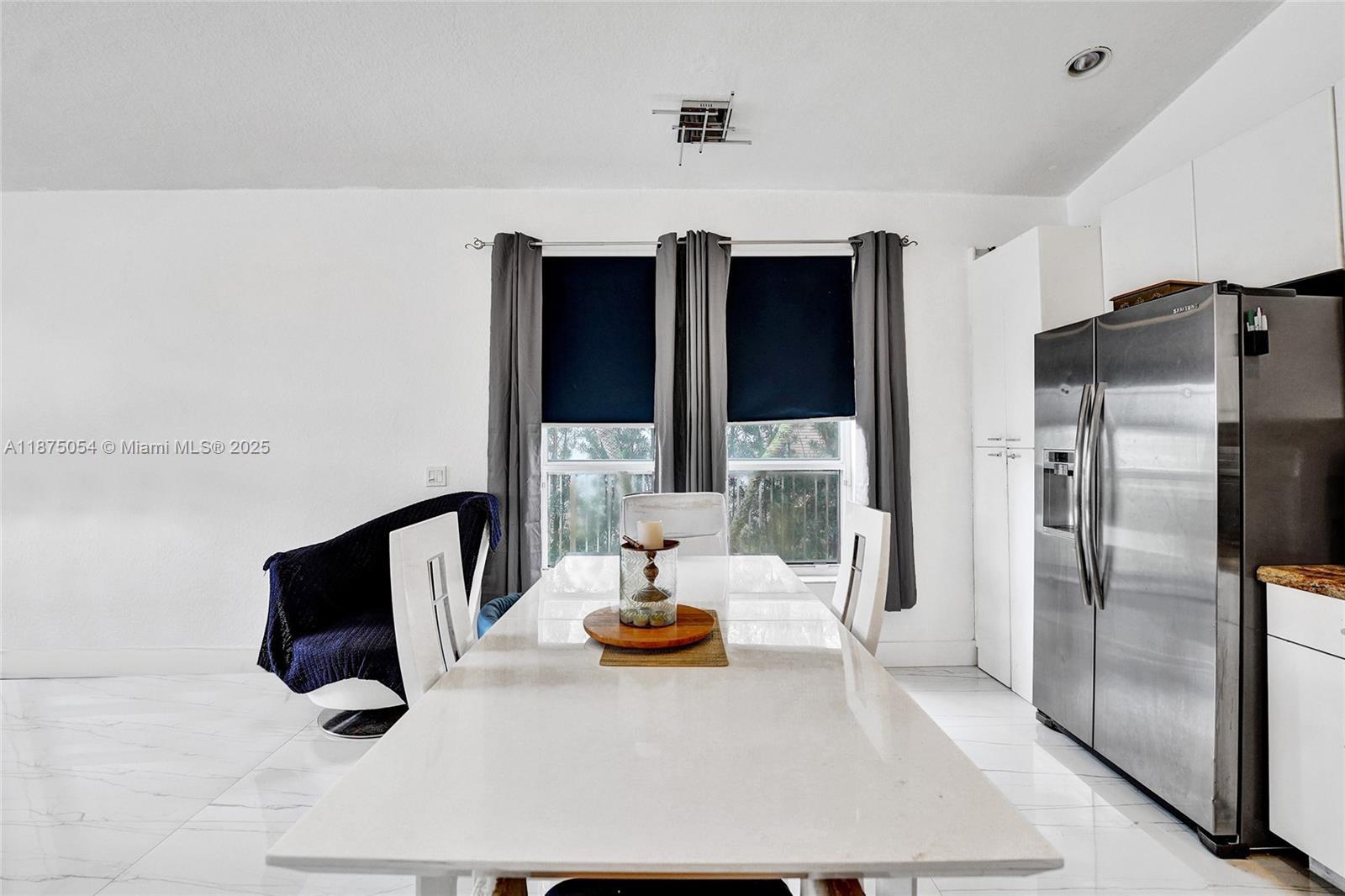 PEMBROKE FALLS - Residential