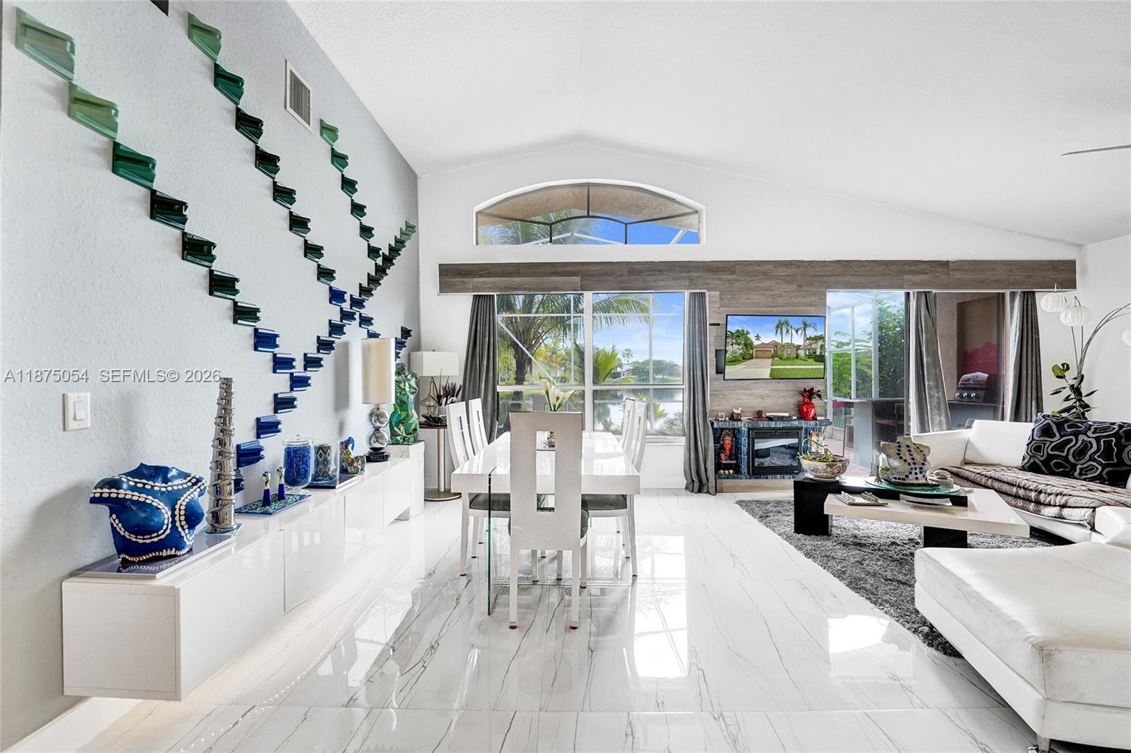 PEMBROKE FALLS - Residential