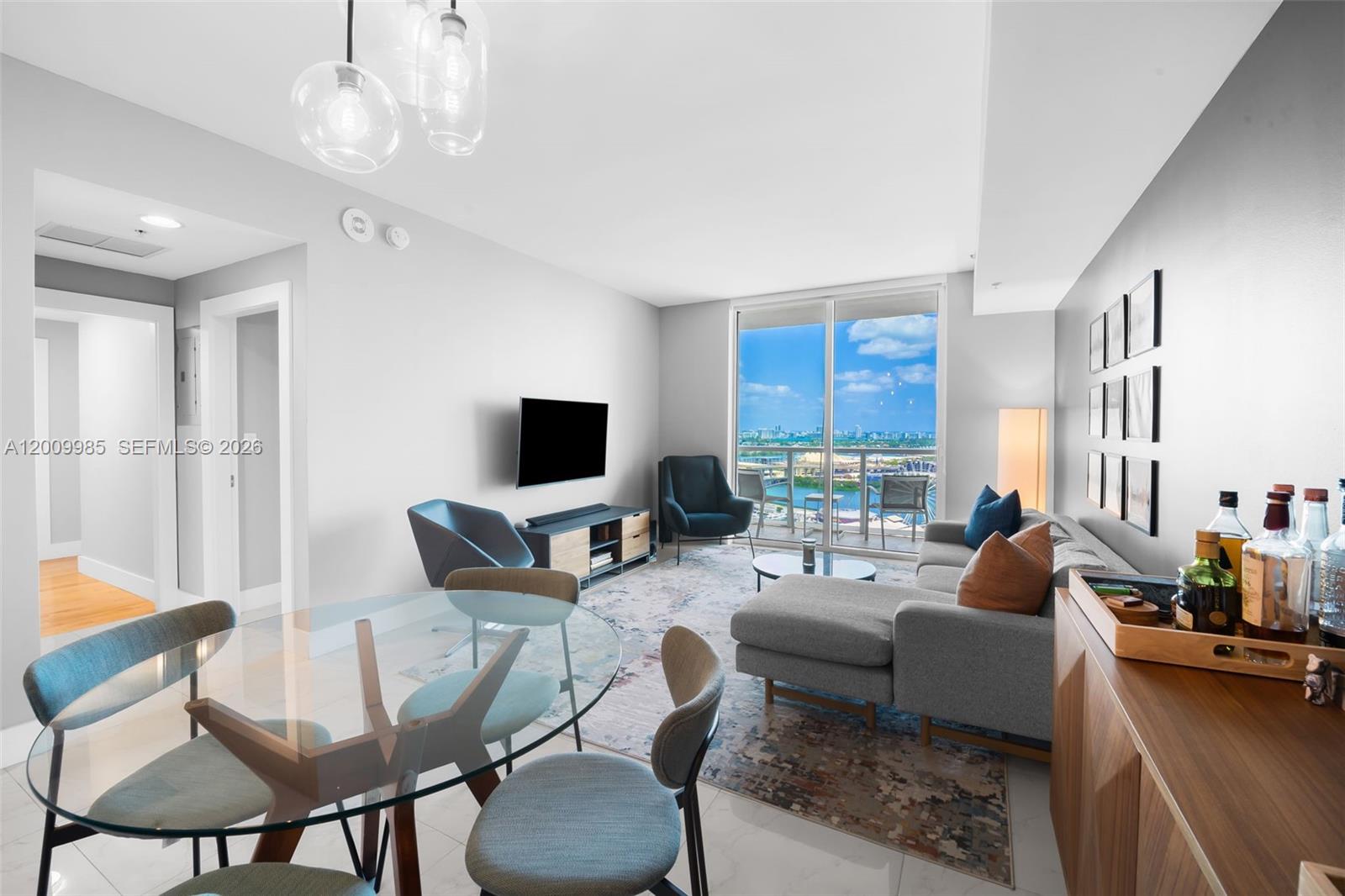 VIZCAYNE SOUTH CONDO - Residential