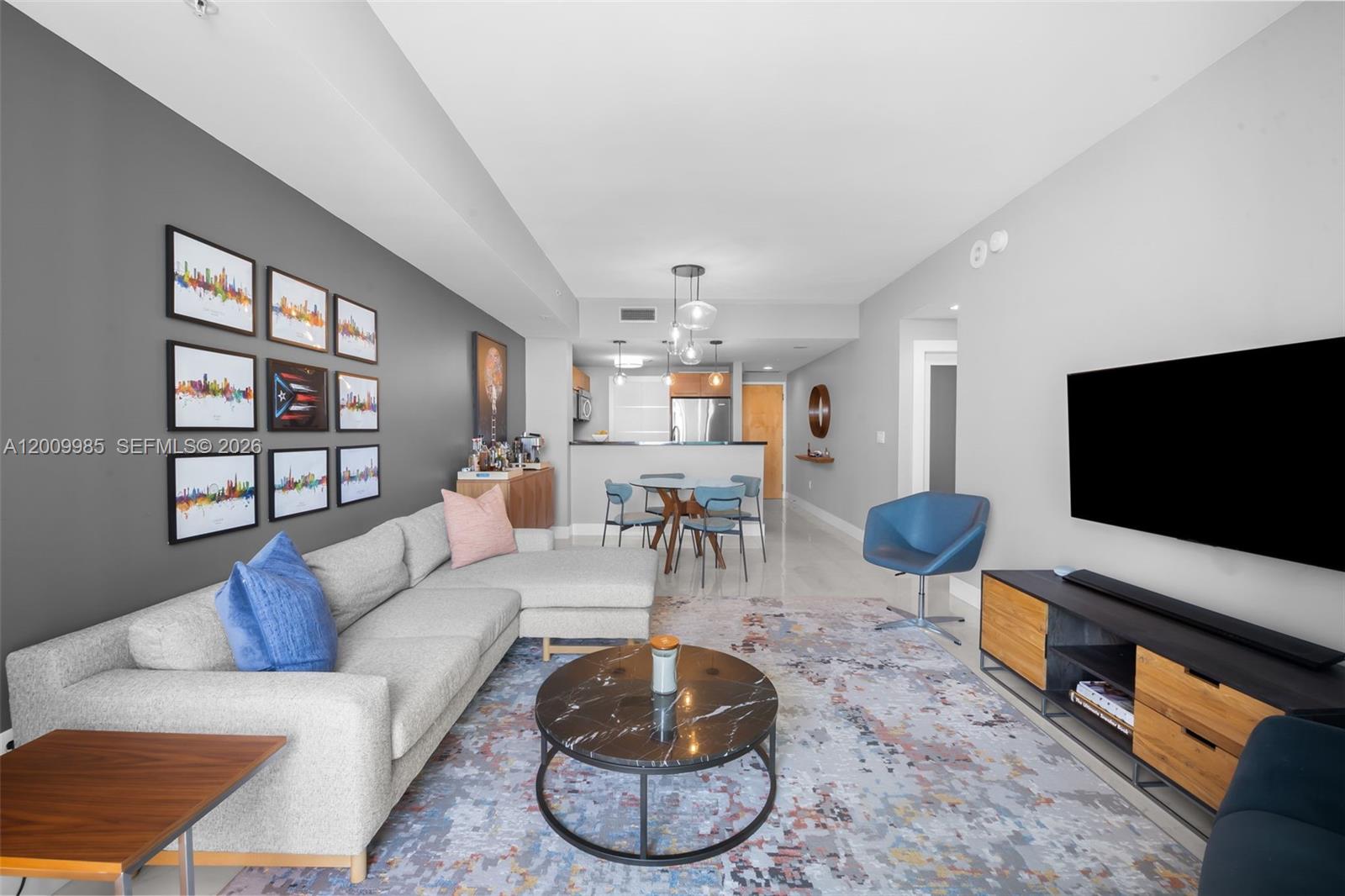 VIZCAYNE SOUTH CONDO - Residential