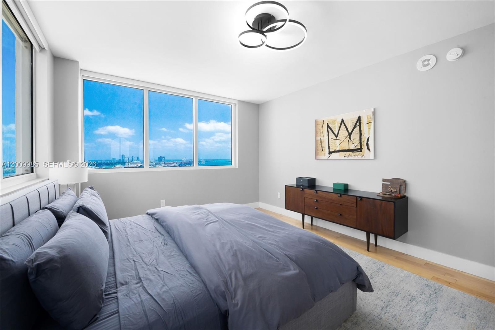 VIZCAYNE SOUTH CONDO - Residential