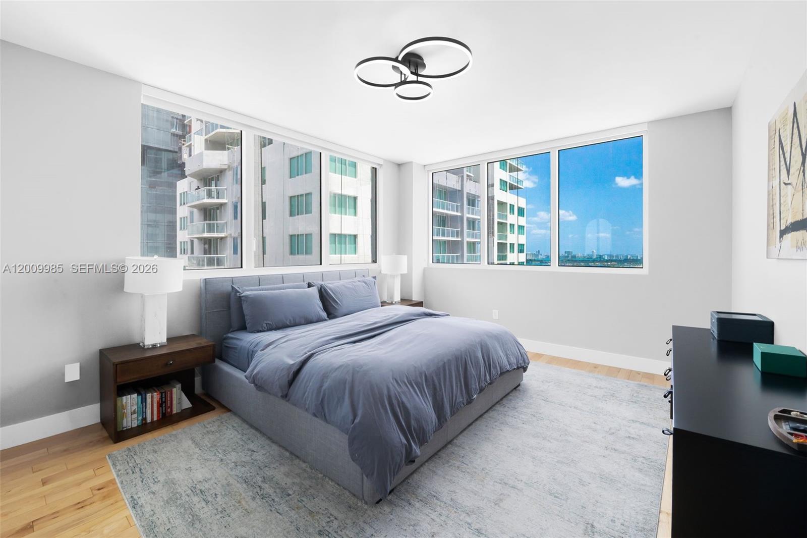 VIZCAYNE SOUTH CONDO - Residential