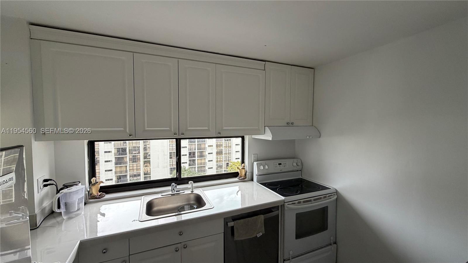 PLAZA OF AMERICAS CONDO P - Residential