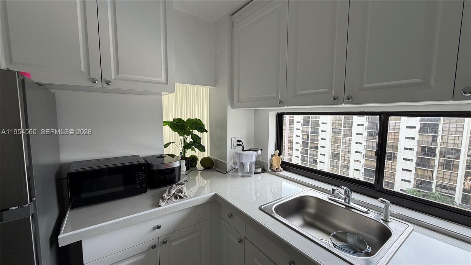 PLAZA OF AMERICAS CONDO P - Residential