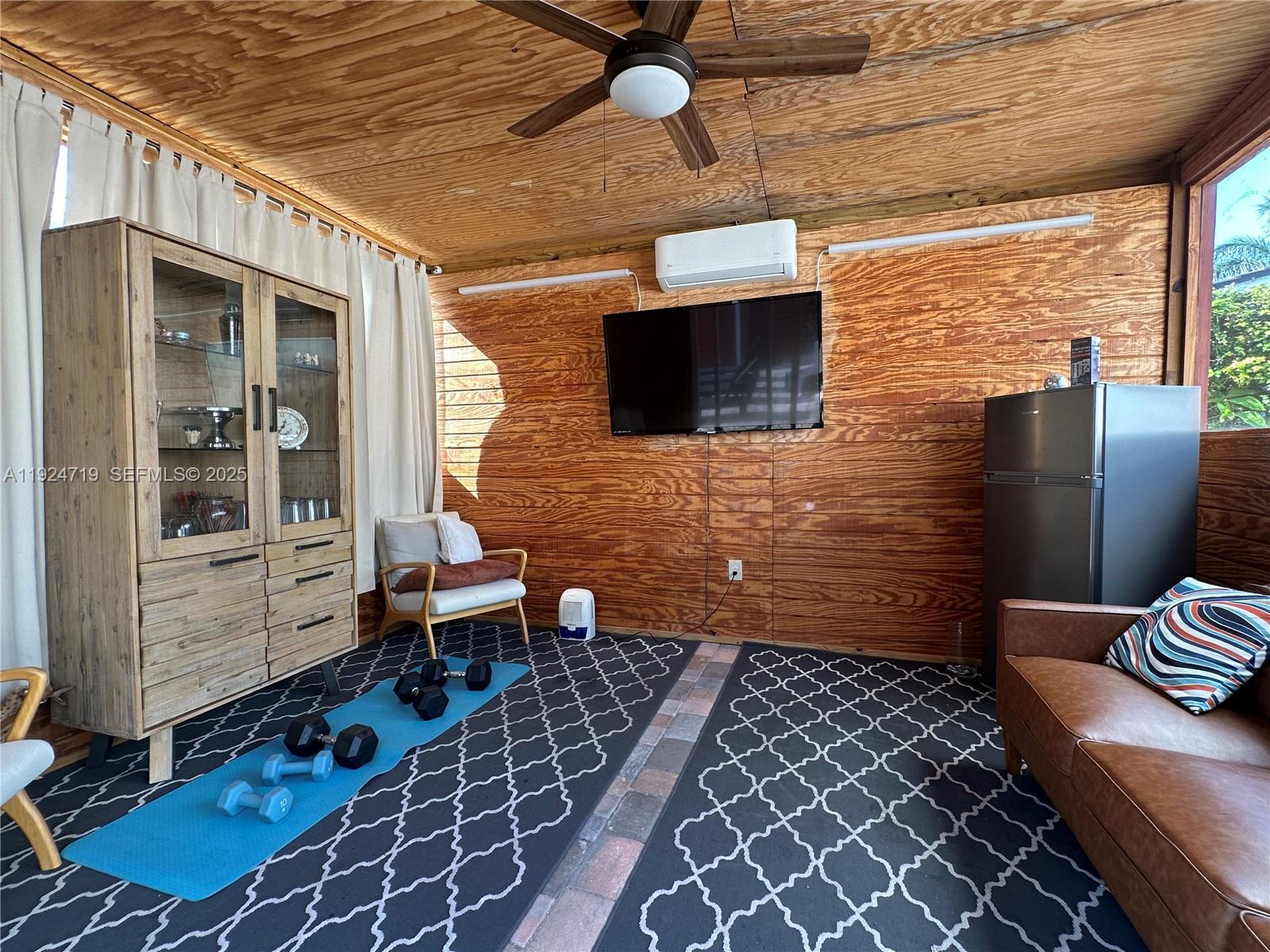 LE JEUNE MANORS - Residential