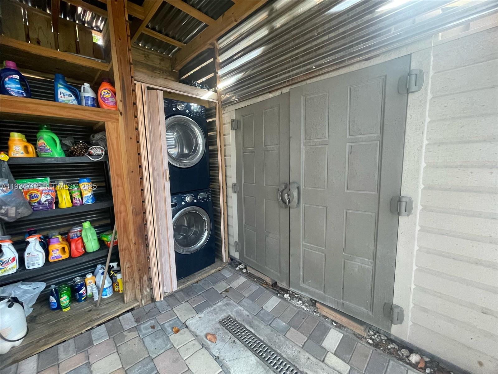 LE JEUNE MANORS - Residential