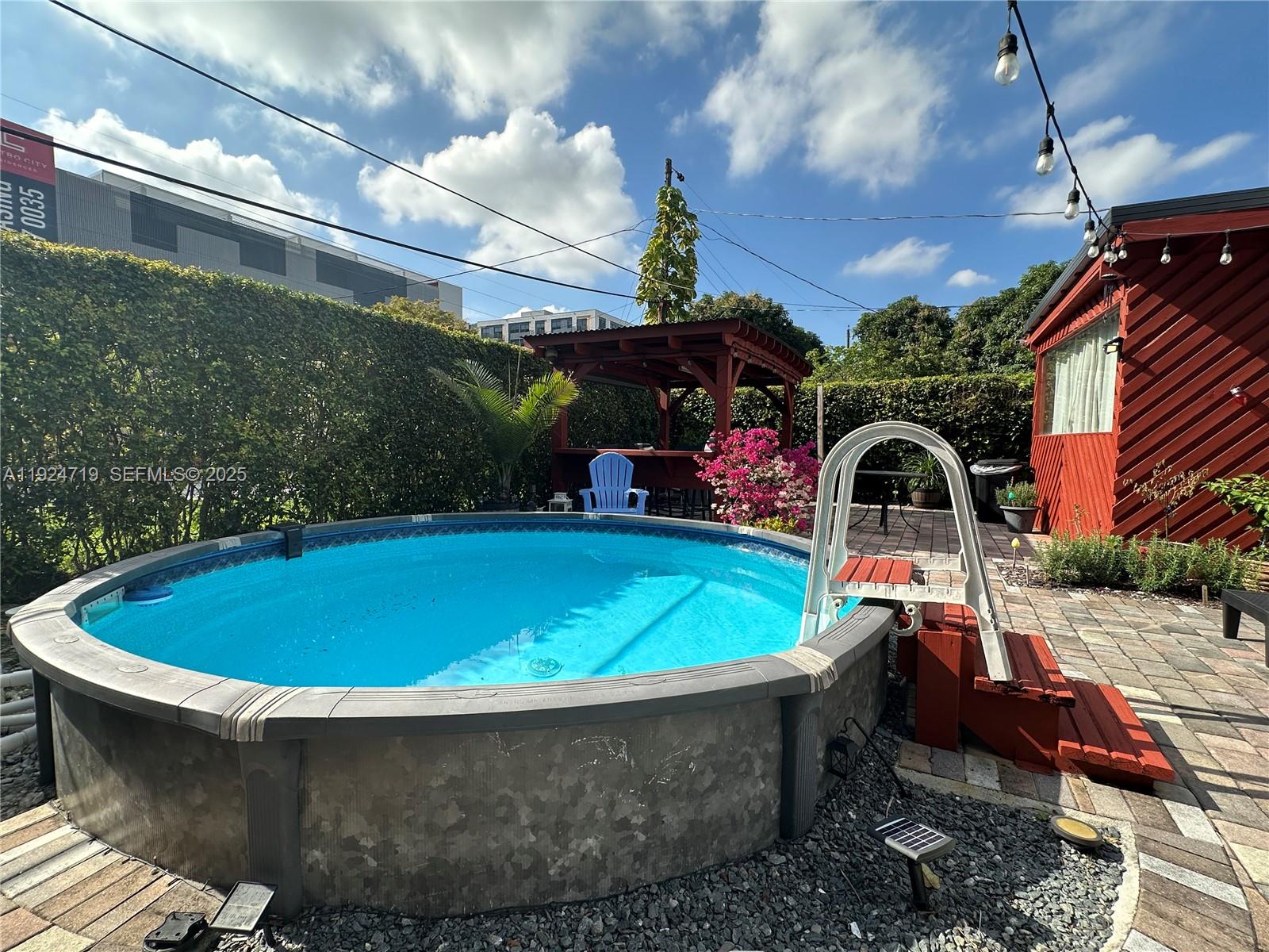 LE JEUNE MANORS - Residential