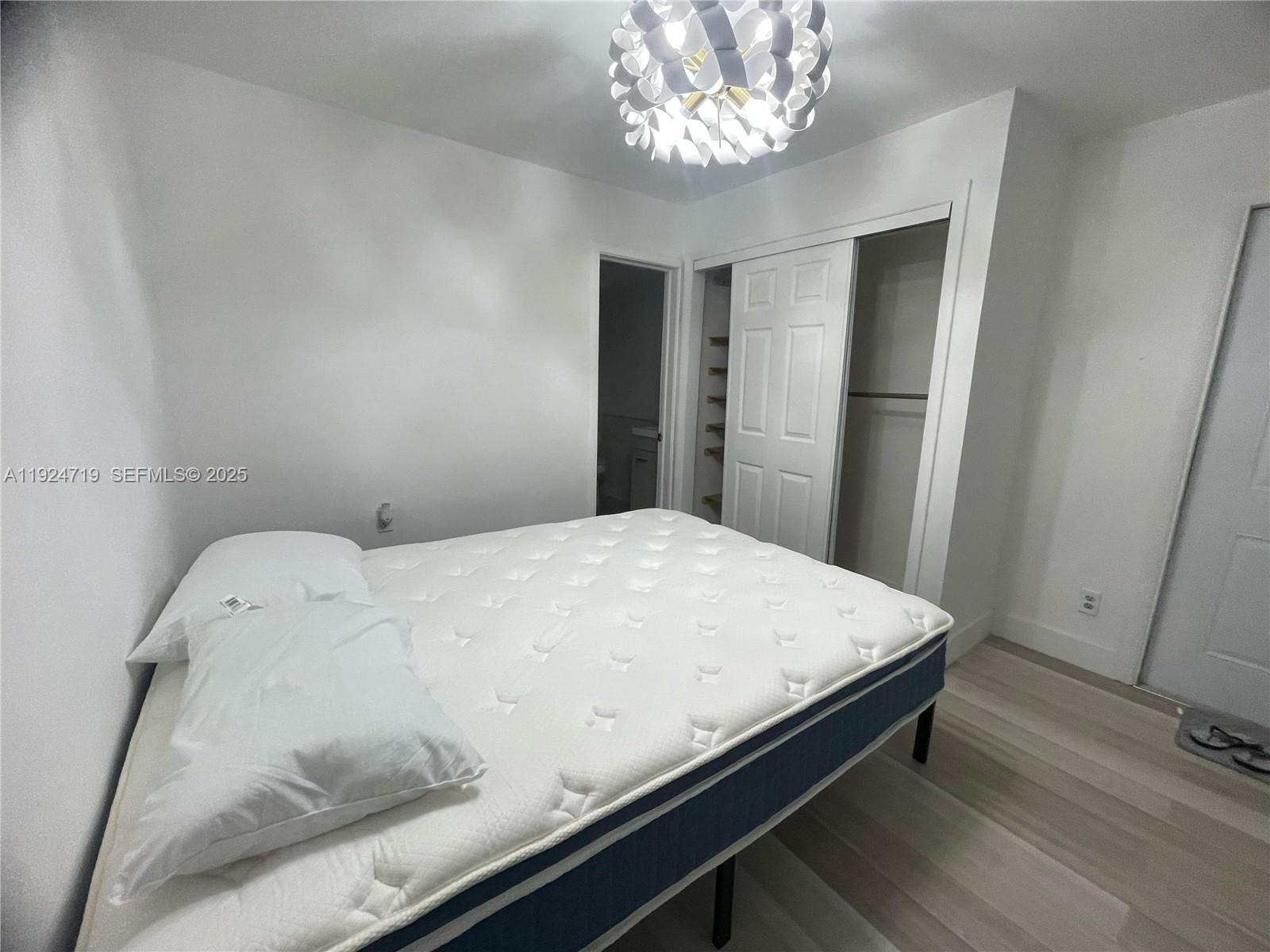 LE JEUNE MANORS - Residential