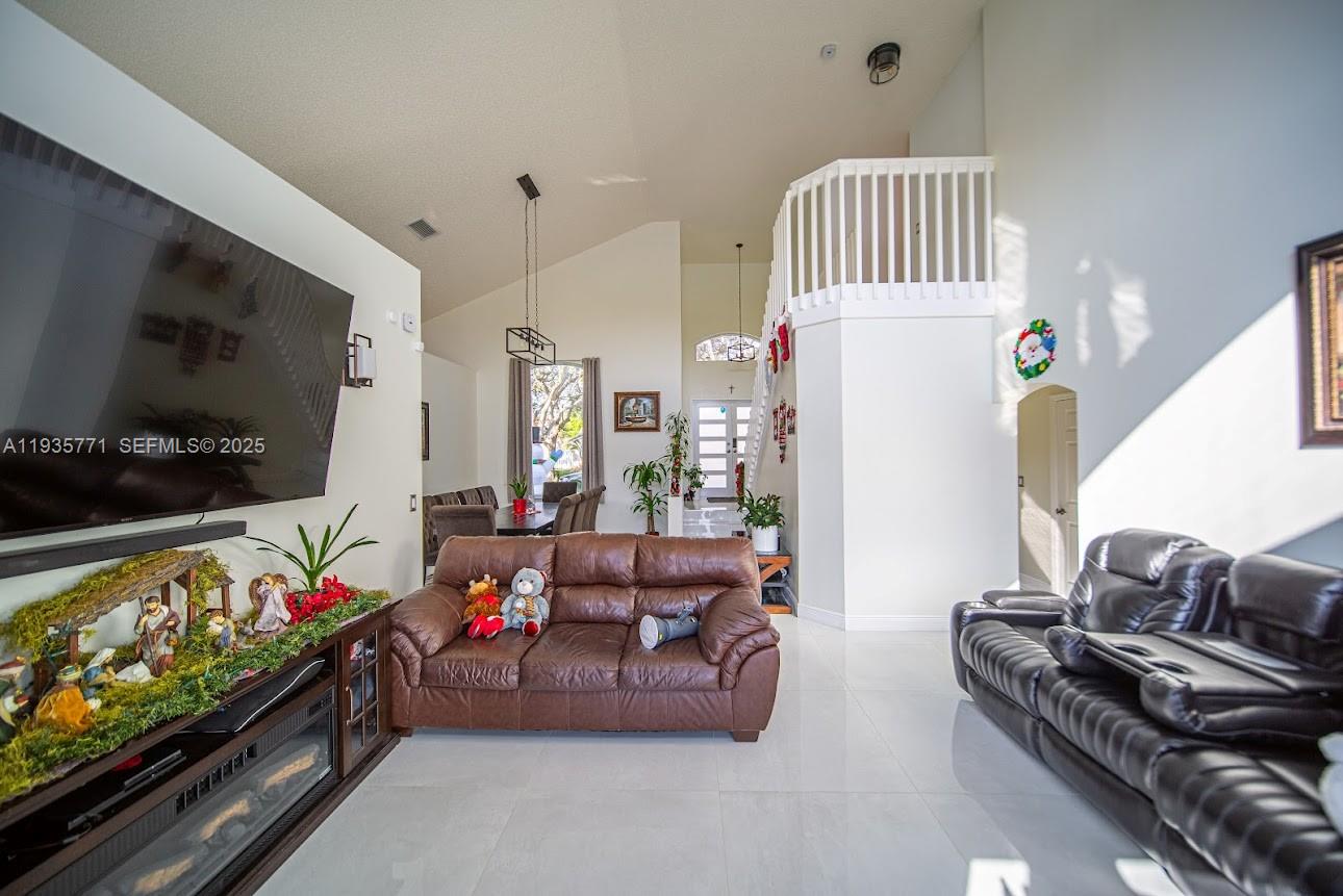 FLAMINGO ESTATES - Residential