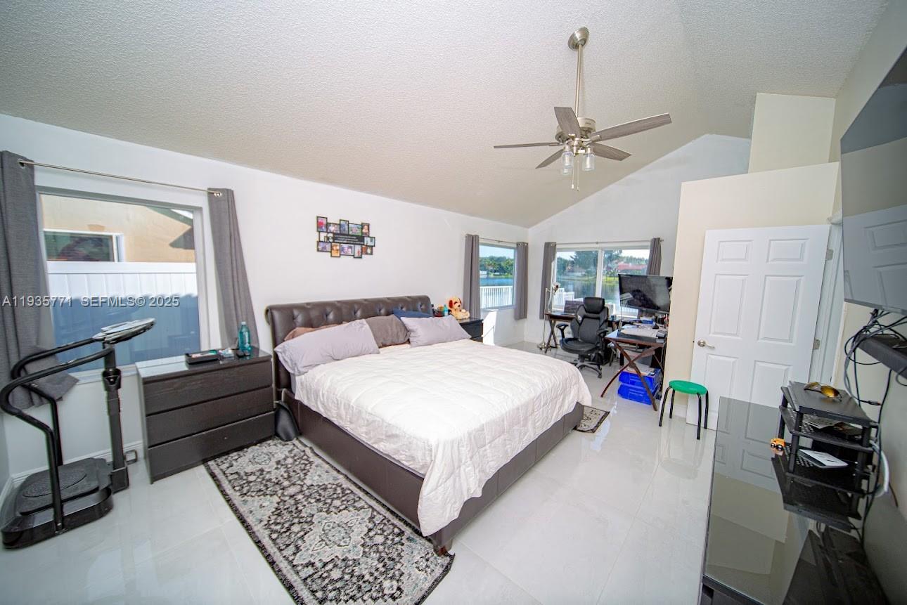 FLAMINGO ESTATES - Residential