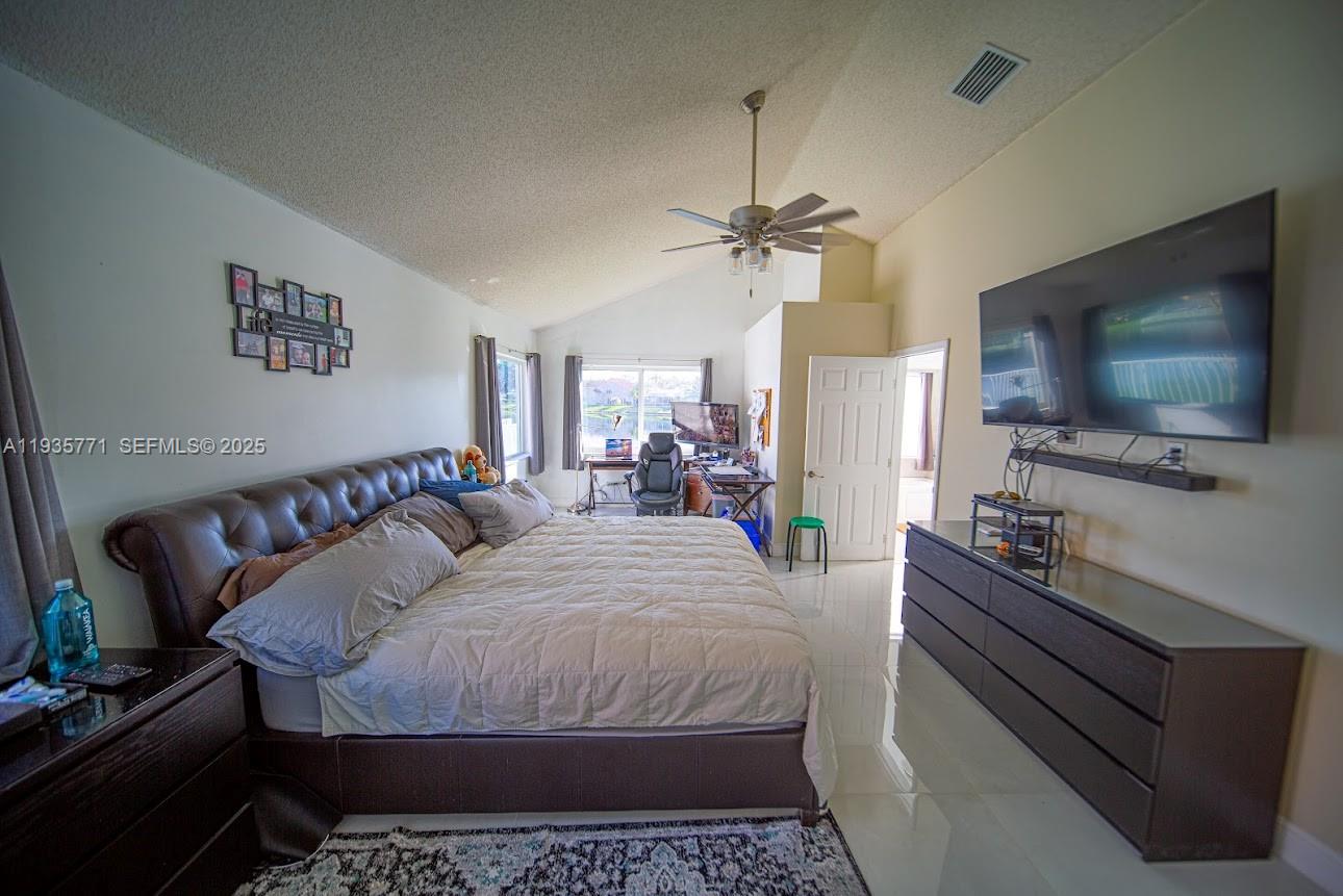 FLAMINGO ESTATES - Residential