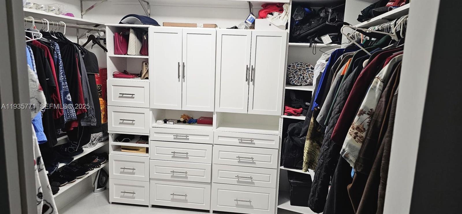 FLAMINGO ESTATES - Residential