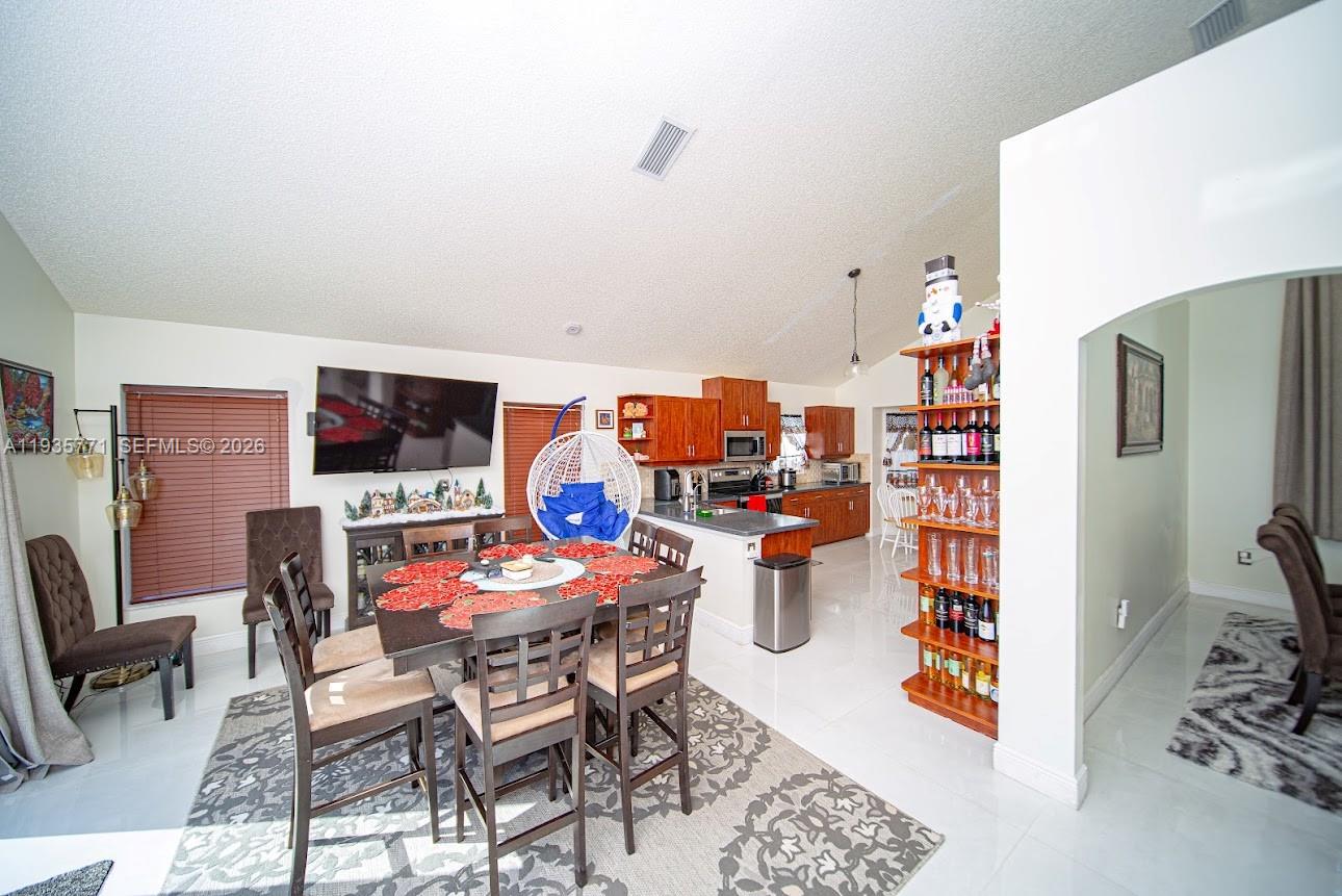 FLAMINGO ESTATES - Residential