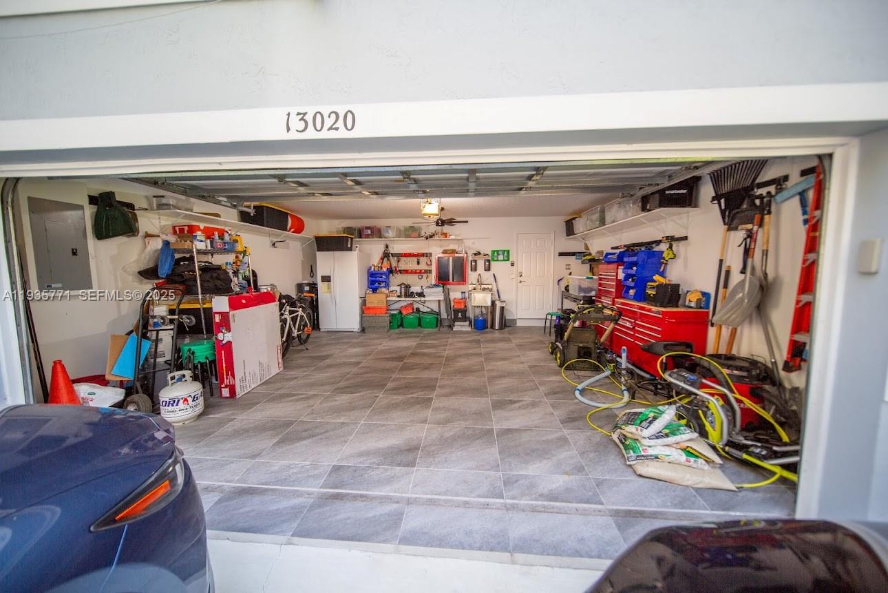 FLAMINGO ESTATES - Residential