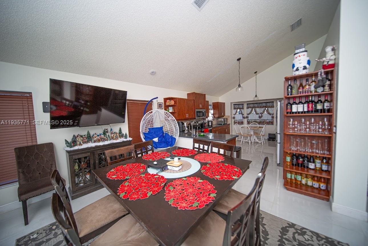 FLAMINGO ESTATES - Residential