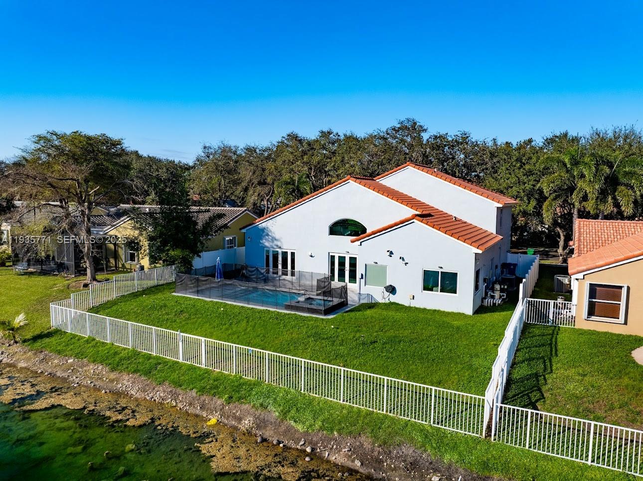 FLAMINGO ESTATES - Residential