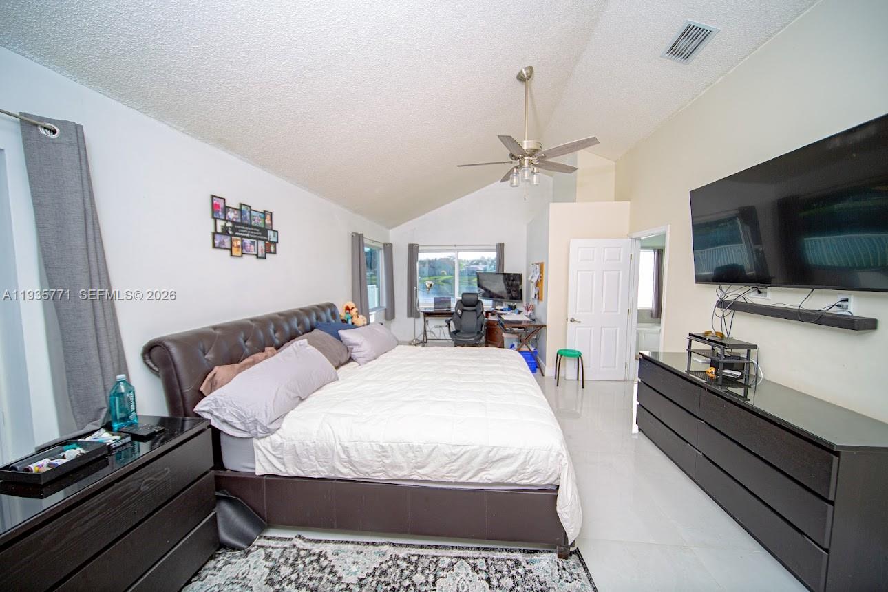 FLAMINGO ESTATES - Residential