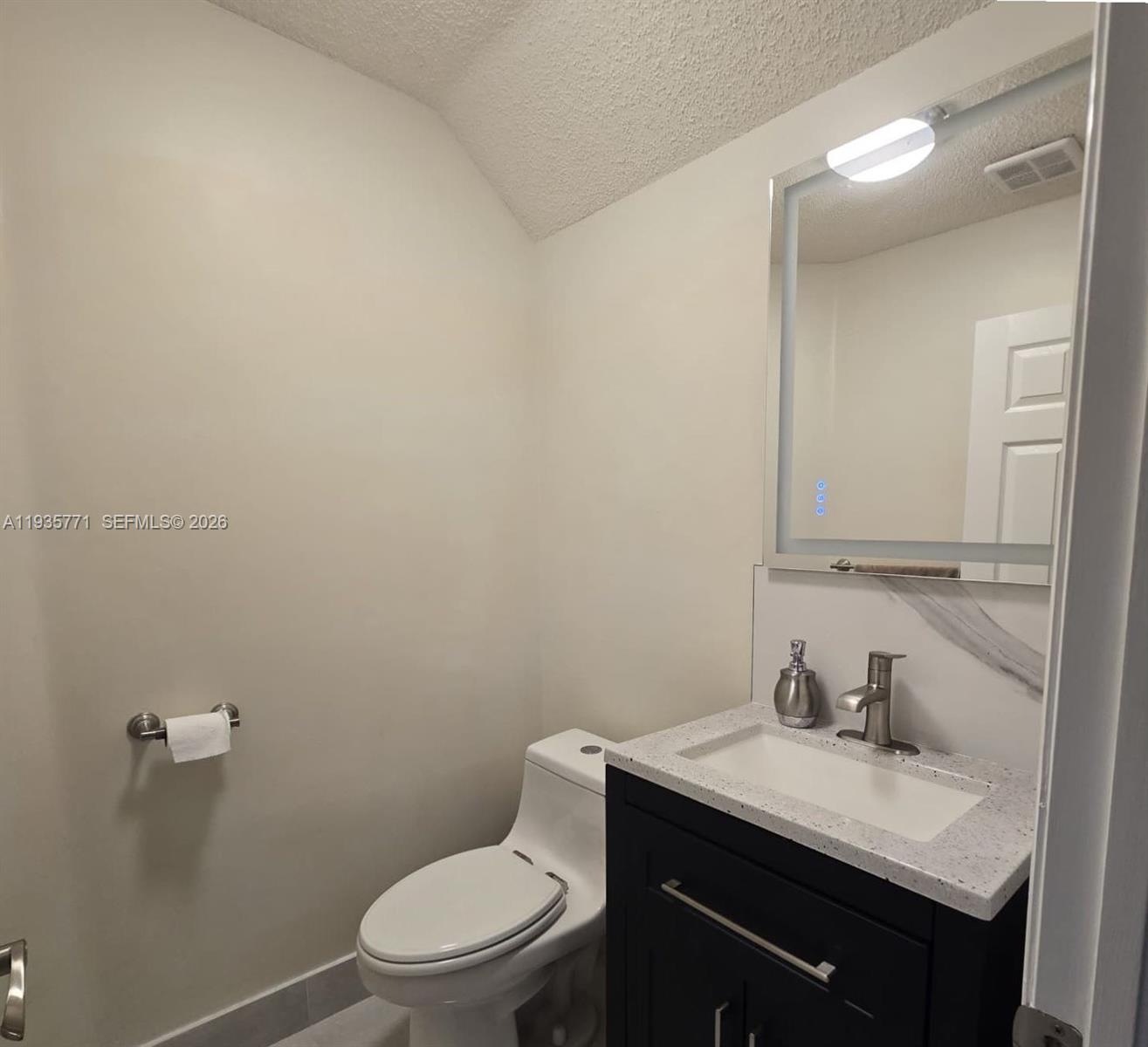 FLAMINGO ESTATES - Residential