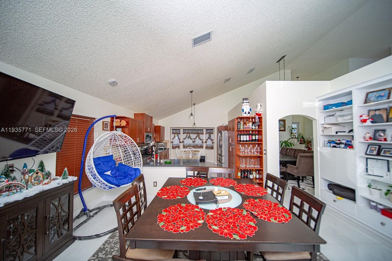 FLAMINGO ESTATES - Residential