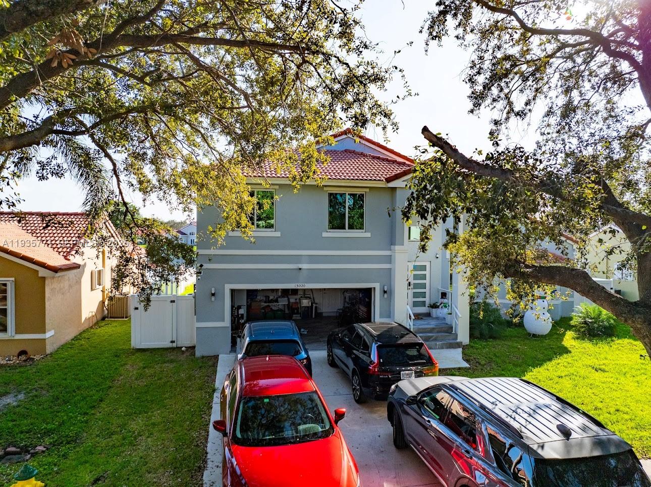 FLAMINGO ESTATES - Residential