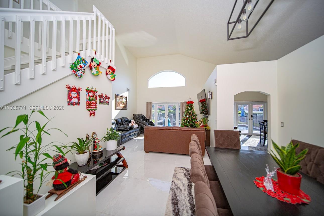 FLAMINGO ESTATES - Residential