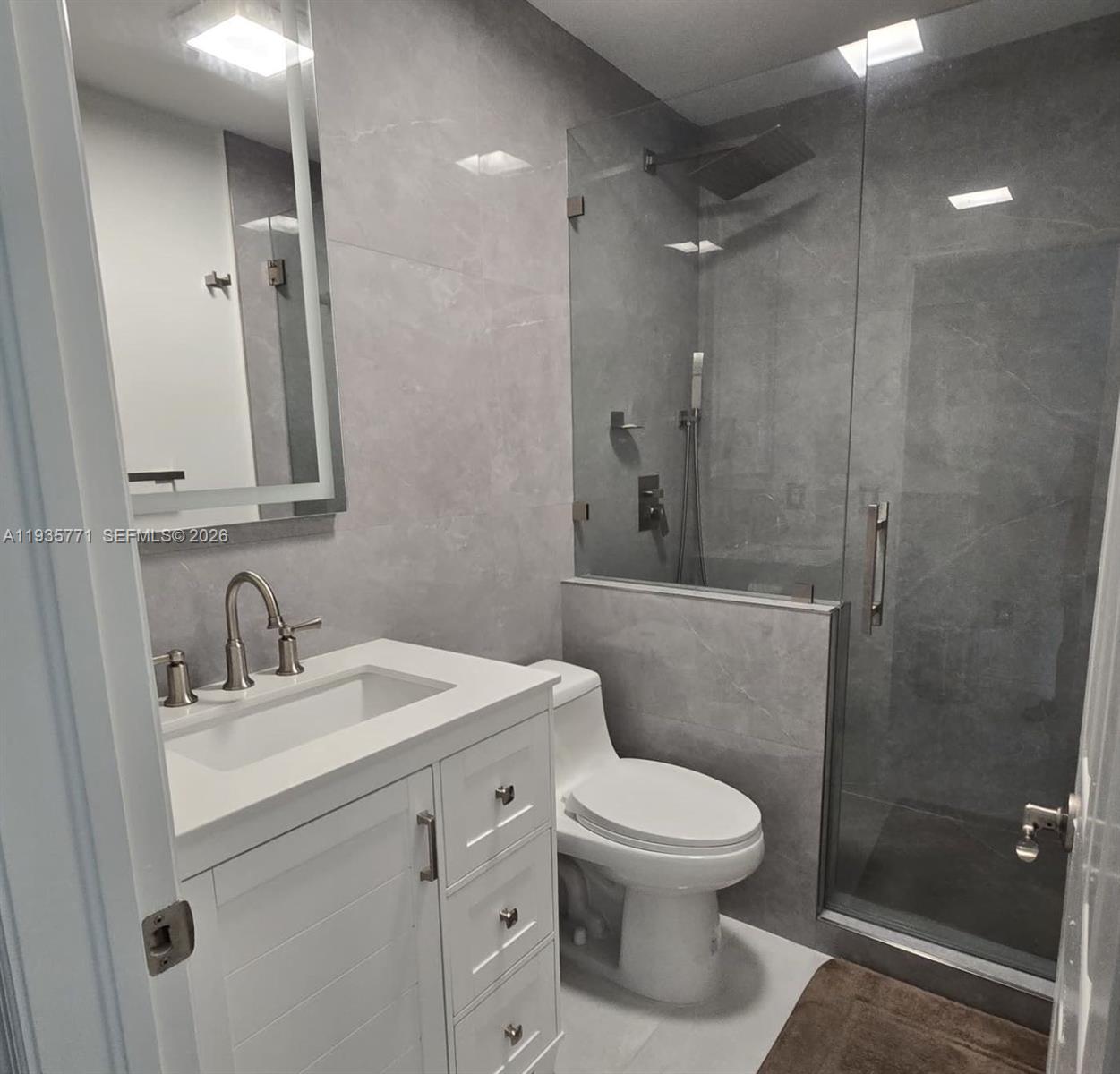 FLAMINGO ESTATES - Residential