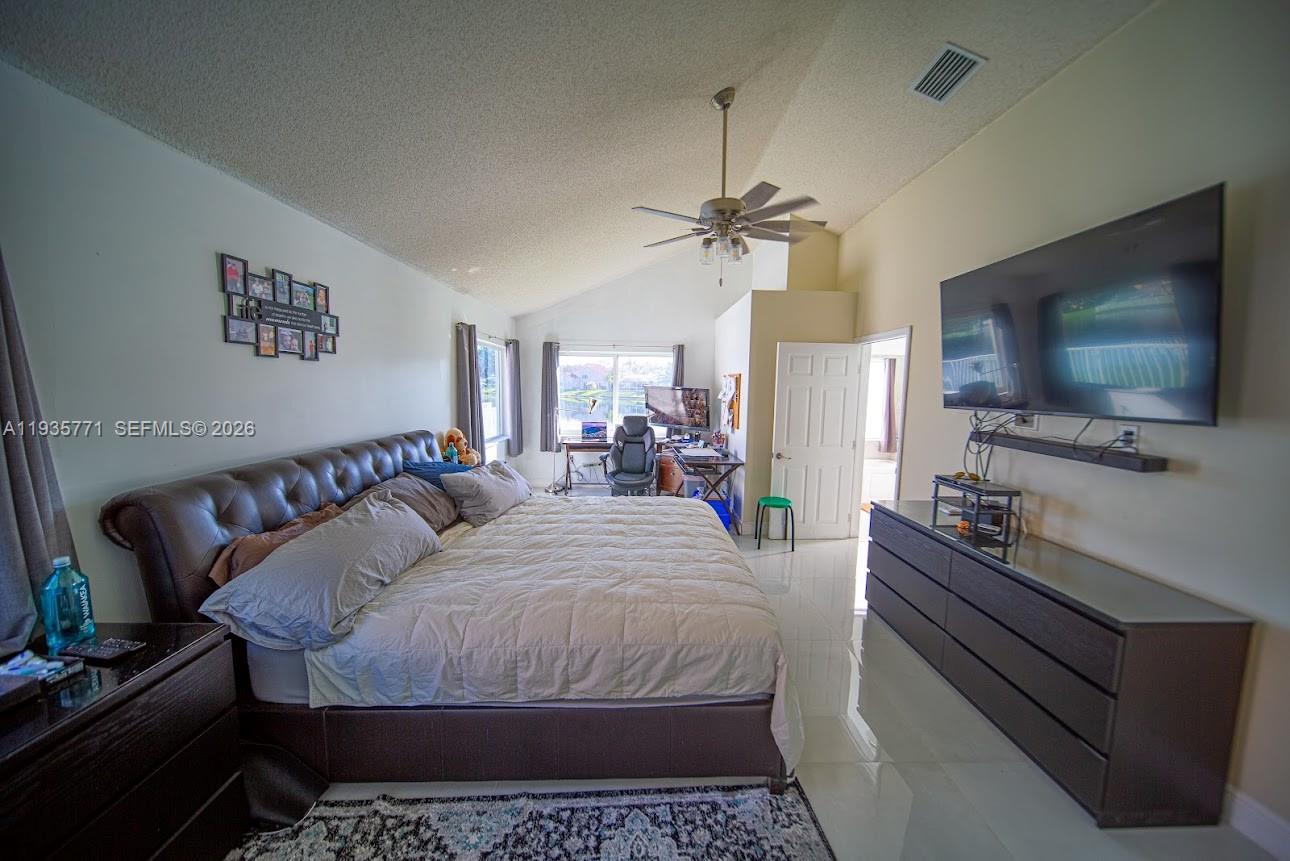 FLAMINGO ESTATES - Residential