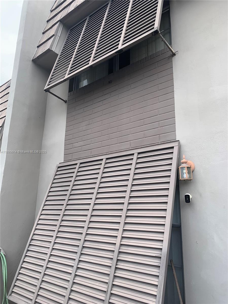 TOWNHOUSES AT NOVA - Residential