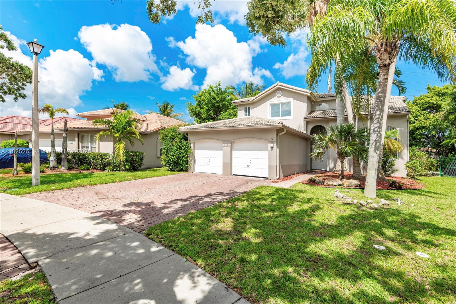 315 W Cypress Cove Cir, Davie, FL, 33325/$769,995 1 315 W Cypress Cove Cir
