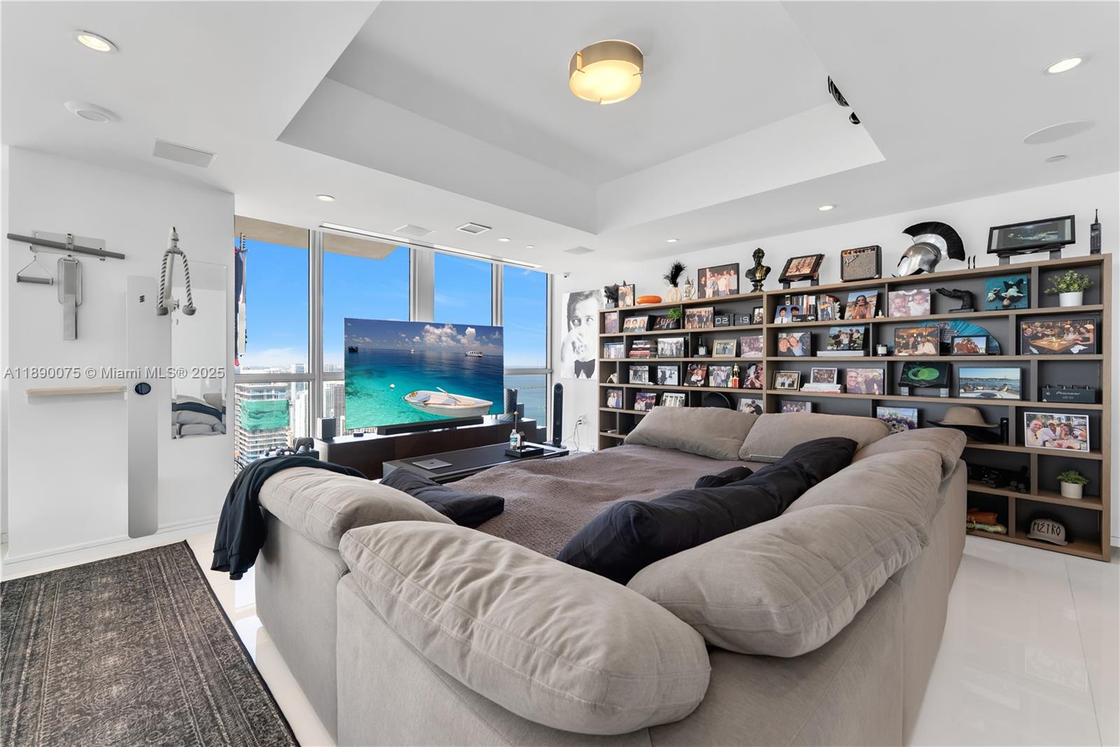 MARQUIS CONDO - Residential