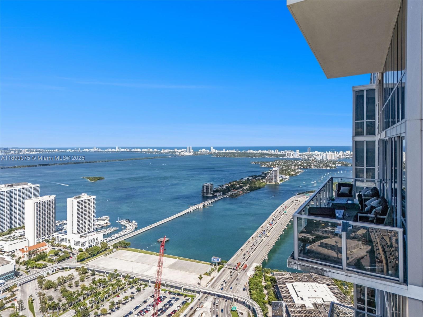 MARQUIS CONDO - Residential