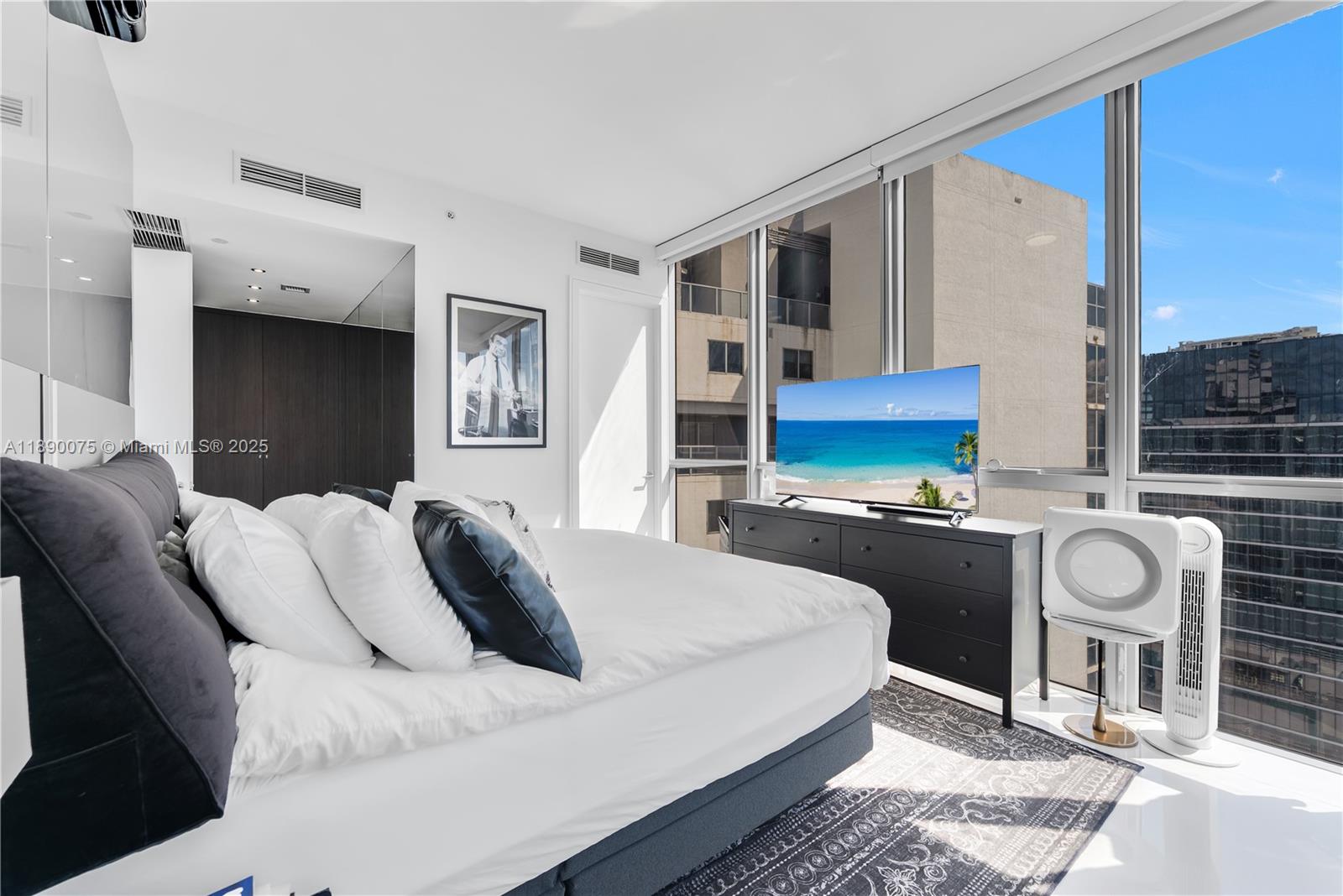 MARQUIS CONDO - Residential