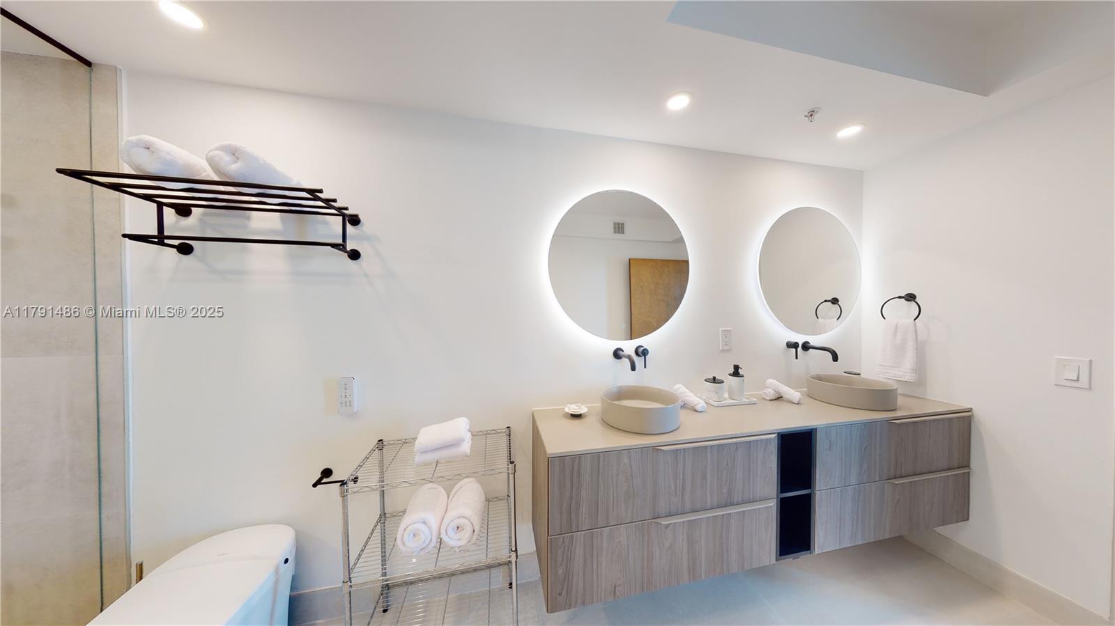 1500 OCEAN DRIVE CONDO - Residential Lease