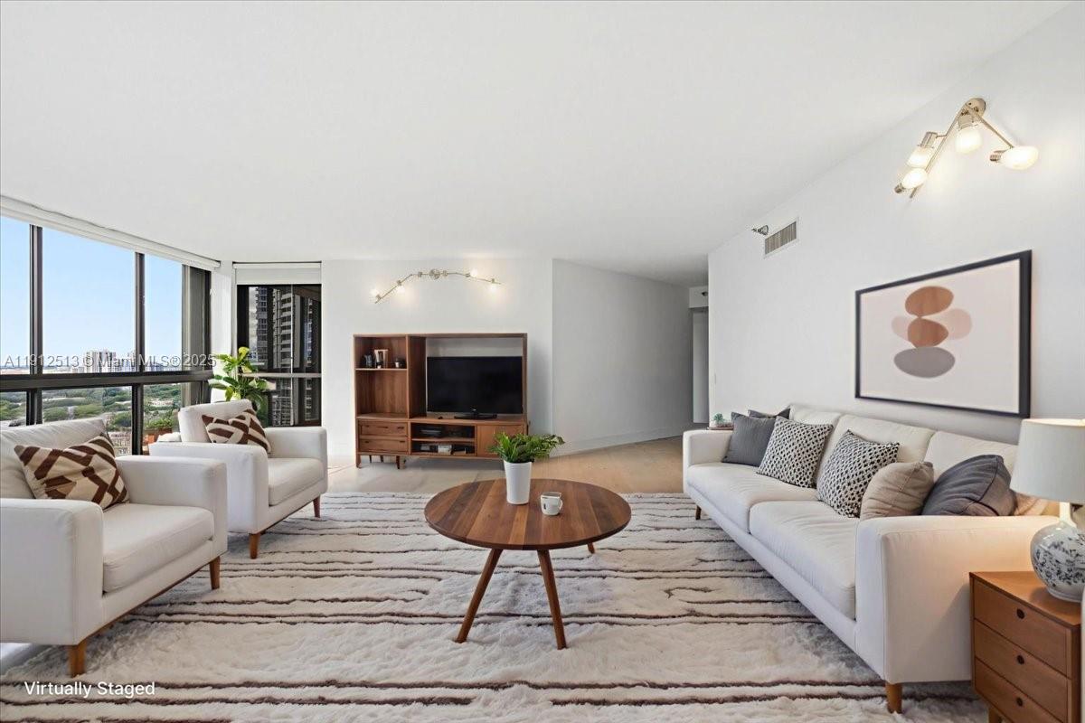 HARBORSIDE AT THE WATERWA - Residential