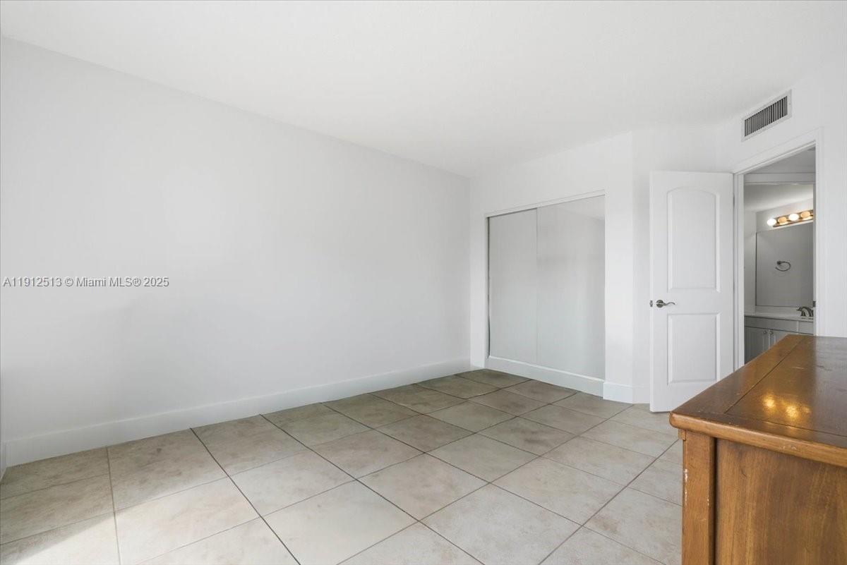 HARBORSIDE AT THE WATERWA - Residential