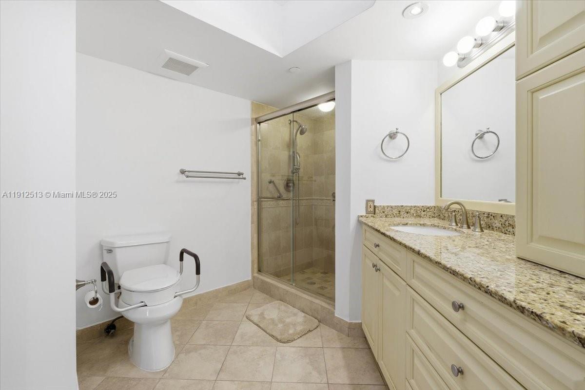 HARBORSIDE AT THE WATERWA - Residential